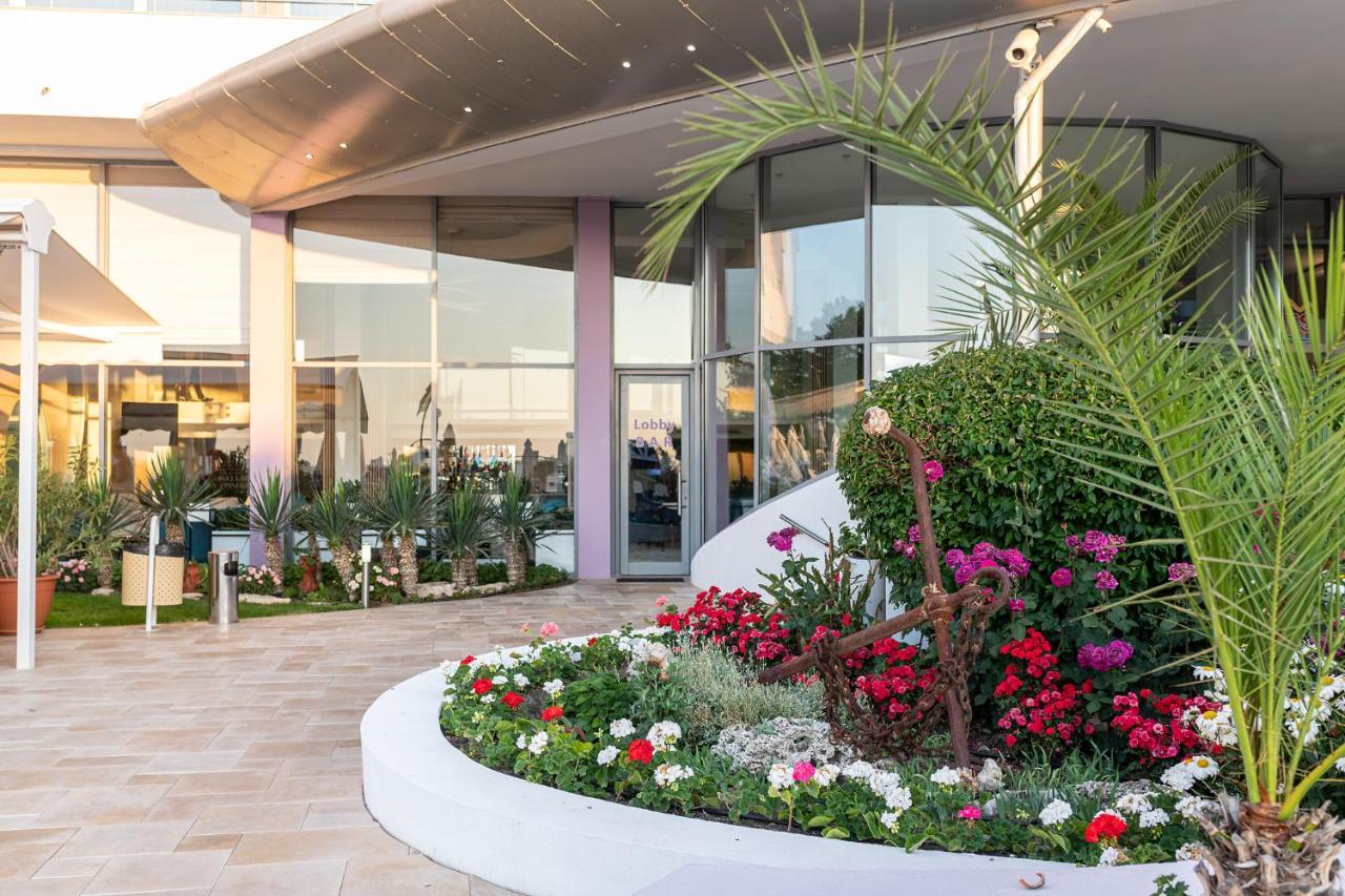 Здравен курорт нептун бийч 4*